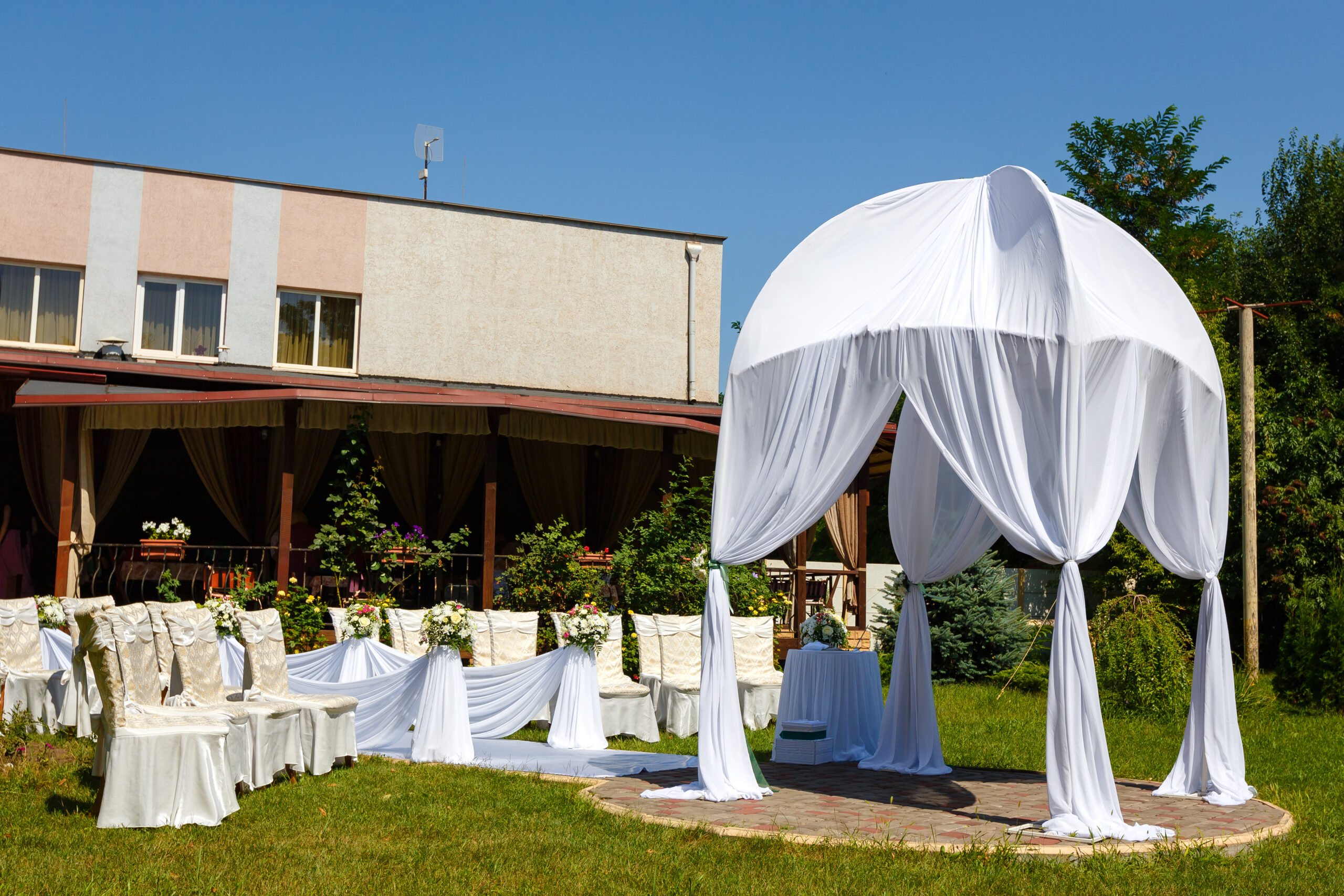 Premium outdoor event covering, Bay Area, for stylish weddings and functions.